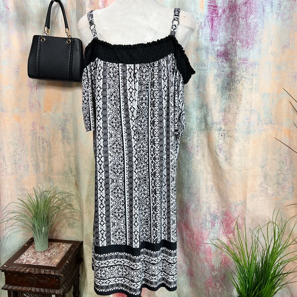📌Three Pink Hearts Cold Shoulder Short Sleeves Carmen Style Dress - Picture 2 of 12
